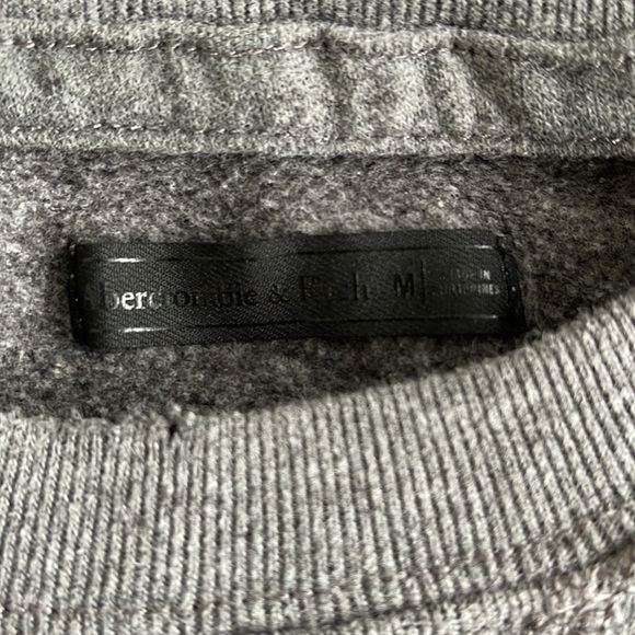 Abercrombie & Fitch Camouflage Sweatshirt - Picture 6 of 8